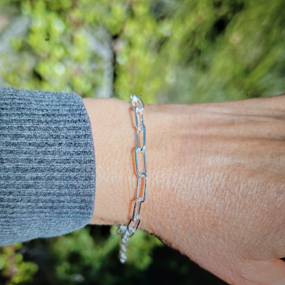 Elegant Silver Chain Bracelet